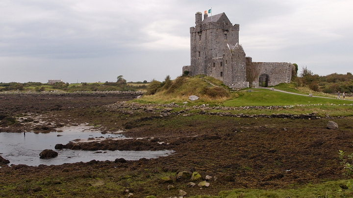 Dunguaire Castle